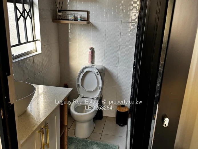 Modern 3-Bed Budiriro Home - Borehole, Bath & Backyard