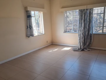 3 Bedroom Flat & Apartment