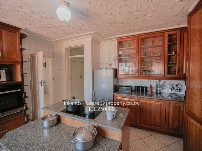 Neat property in Helensvale 