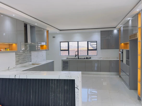 4 Bedroom House