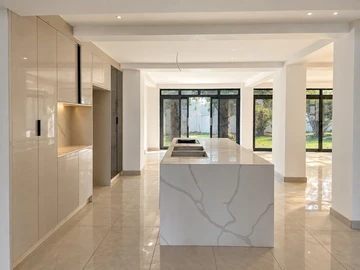 7 Bedroom House