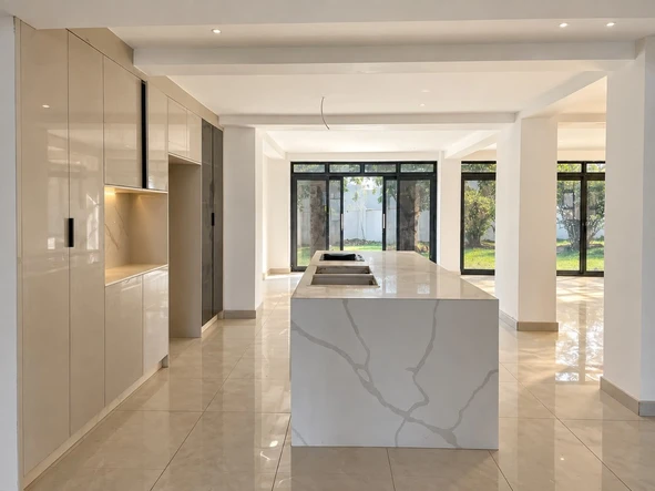 7 Bedroom House