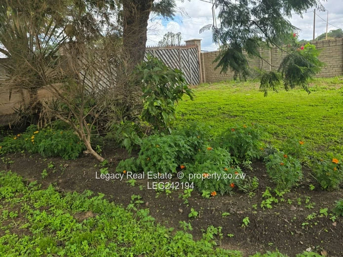 Commercial Zone Property: 3-Bed House Plus Quarters in Ardbenie