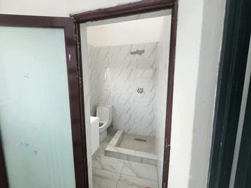 6 Bedroom House