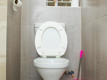 2 Bedroom Flat & Apartment