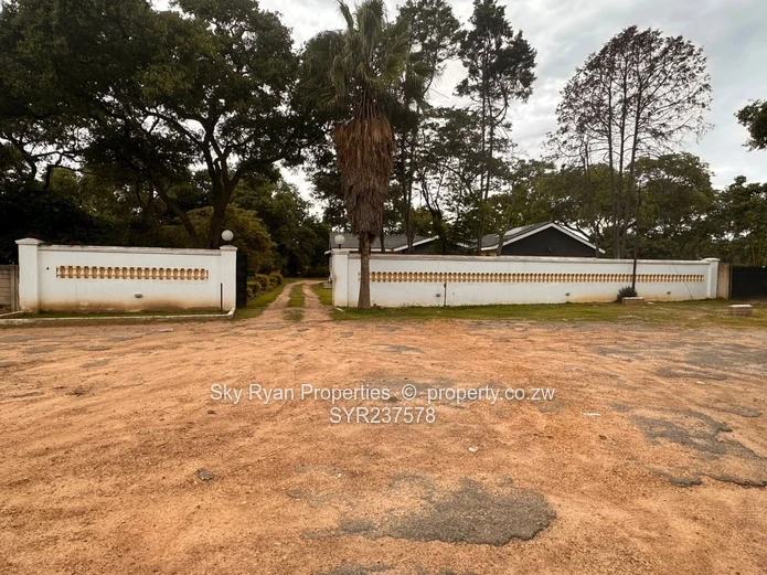 4 Bedroomed Residential Property for Sale – Waterfalls