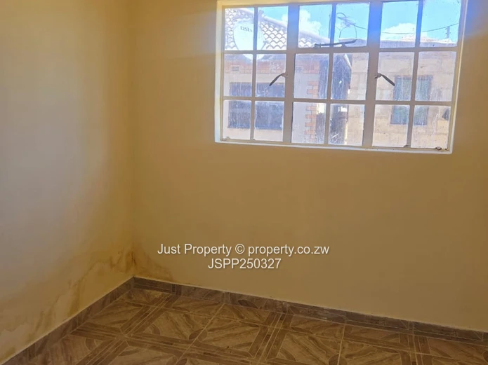  5-Bed Home in Rydale Ridge — Verandah & Tiled