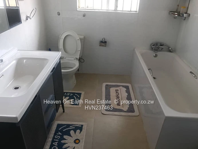 3 beds in Hillside for rent (Sole Mandate)