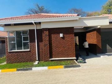 Charming 3-Bedroom Cluster in Highlands