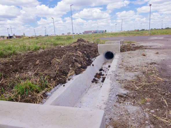 2 Bedroom Flat & Apartment