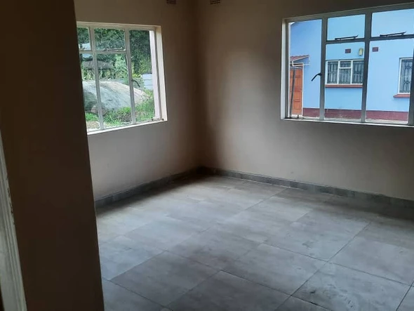 3 Bedroom Flat & Apartment