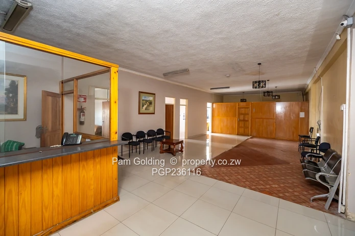 Commercial building for sale