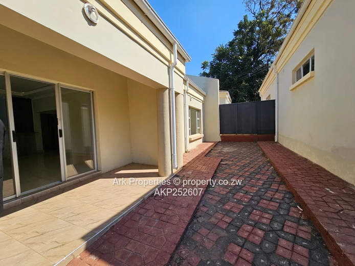 Helensvale Cluster Home For Rent