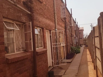 3 Bedroom Flat & Apartment