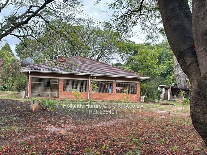 Msasa:  50m2 off Mutare Rd: 425k