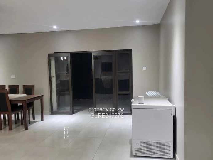 Ushewokunze: Secure Walled 3-Bed — Modern Kitchen & Borehole