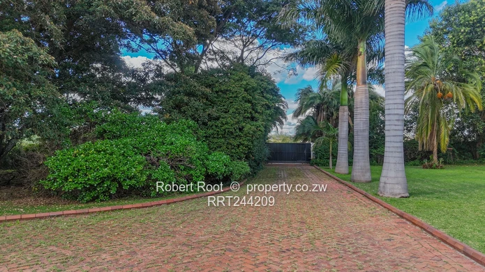 Peaceful Family Home on 4,217sqm | Mt Pleasant (Just off Harare Drive)