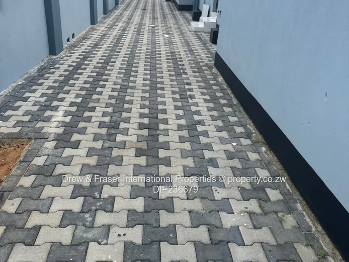 Mabvazuva house available for rent $800 (Sole Mandate)