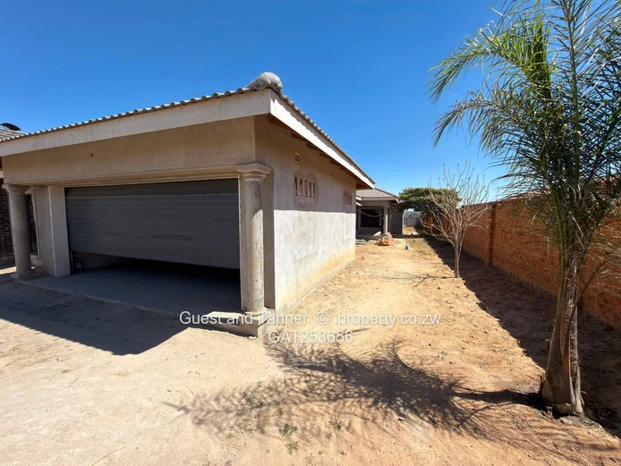 Spacious 4-Bedroom Family Home in Rockview — Finish to Your Taste