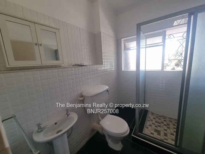 Garden Flat In Avondale