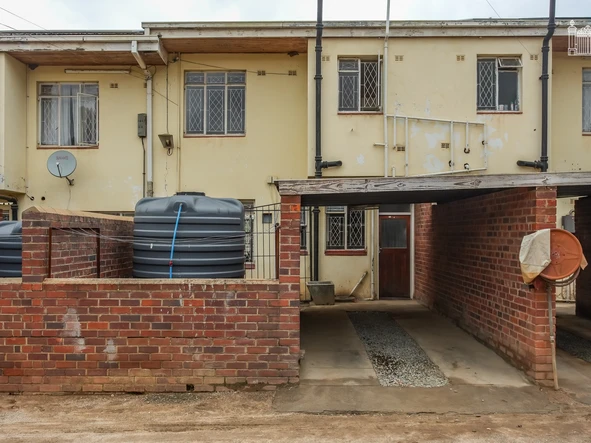 3 Bedroom Flat & Apartment