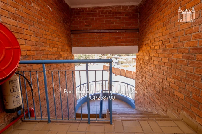 A Lovely 2 Bed Apartment In Marlborough Heights (Sole Mandate)