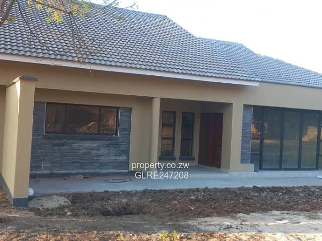 Mount Pleasant 4-Bed, 3-Bath Flat with Borehole