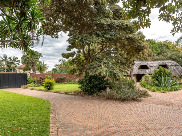 5 Bedroom House