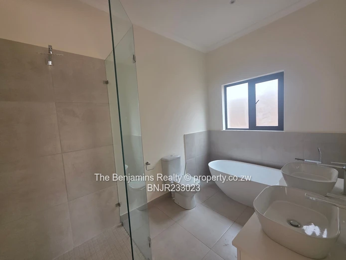 Beautful Townhouse In Borowdale/Pomona