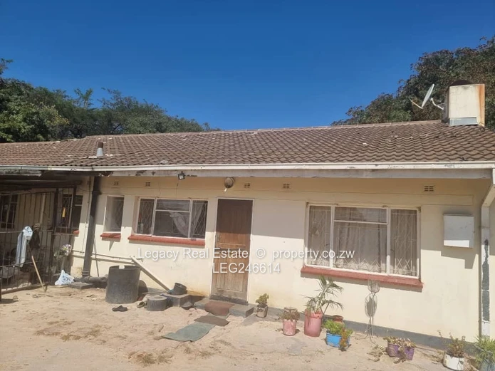 Comfortable Living Off Forbes Road,A Rare Find In Uplands Waterfalls