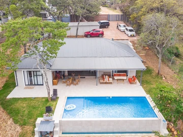 Luxury Property for Sale in Glen Lorne