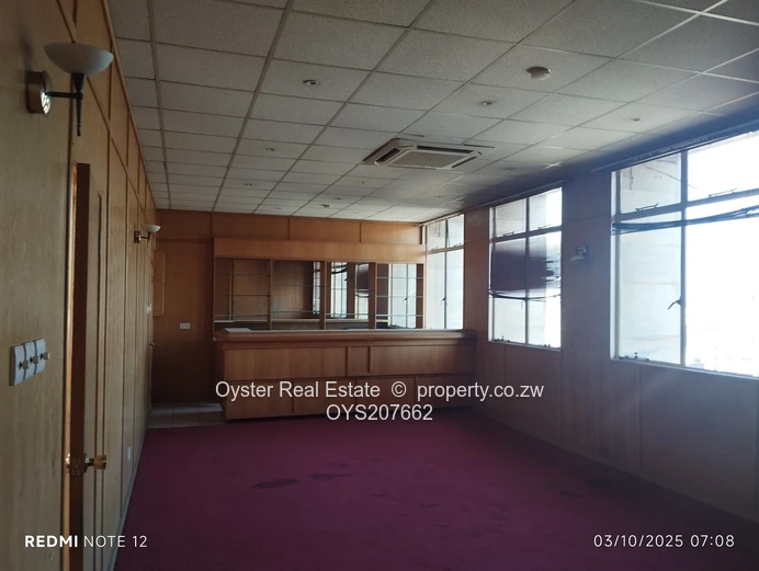 Office Space in a Prestigeous Building (Sole Mandate)