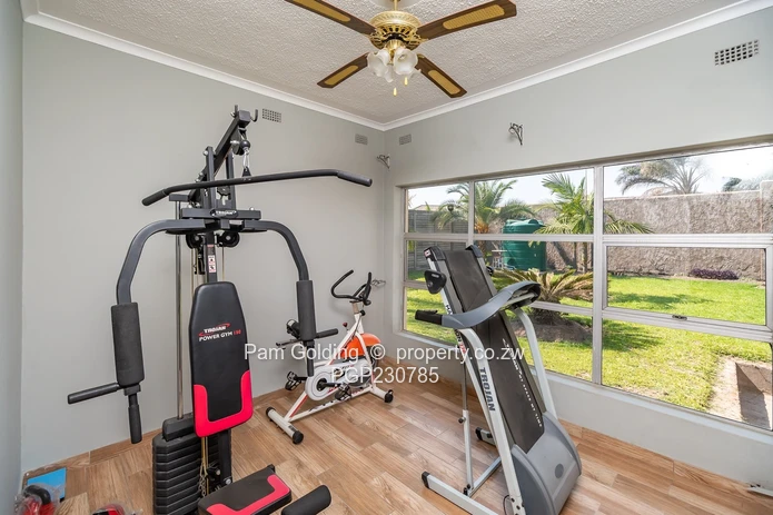 Luxury living home (Sole Mandate)