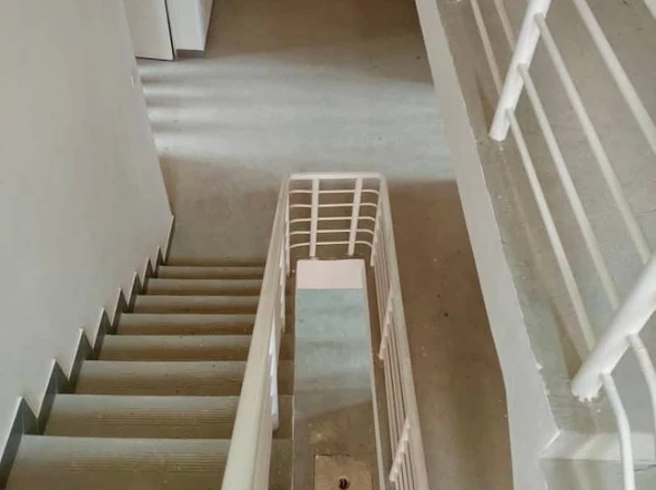 2 Bedroom Flat & Apartment