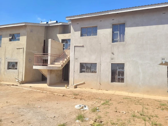 2 Bedroom Flat & Apartment