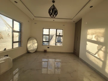 2 Bedroom Garden Flat