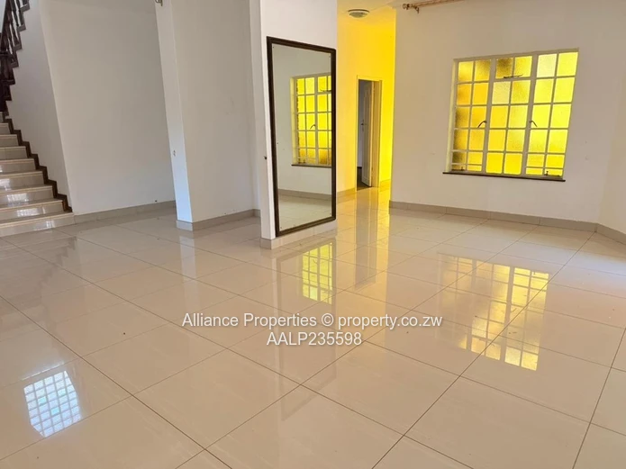 Harare's Finest, 7-Bed Glenlorne Executive Rental with Pool, Borehole & Dual Lounges $3000/Month