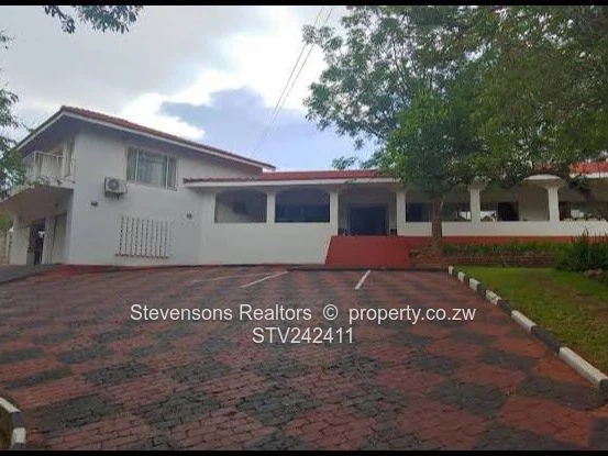 Guest Lodge For Rent (Victoria Falls)