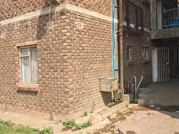 2 Bedroom Flat & Apartment