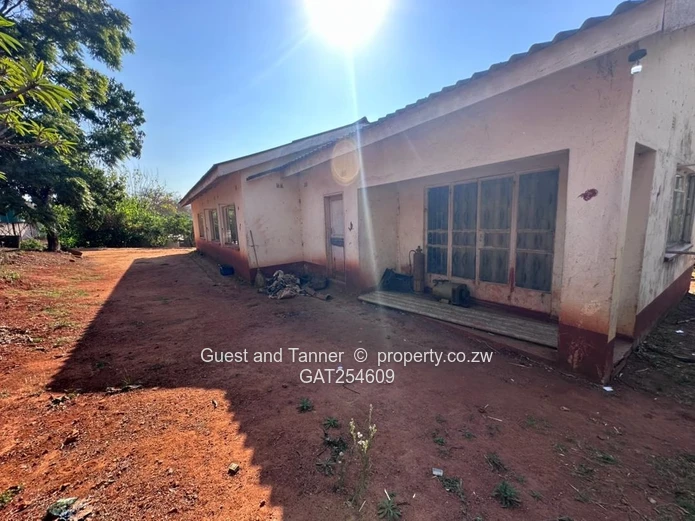 Prime Investment Property for Sale near Christmas Pass, Penhalonga, Mutare