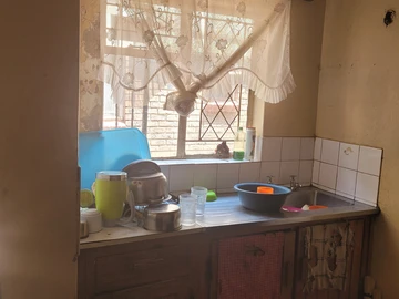 2 Bedroom Flat & Apartment