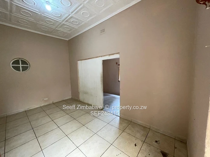 Commercial Property With Cottage & Staff Quarter