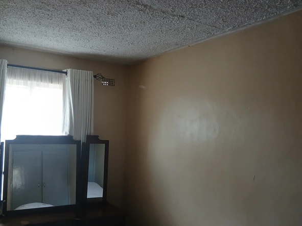 2 Bedroom Flat & Apartment