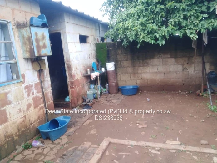 Mufakose core House for sale