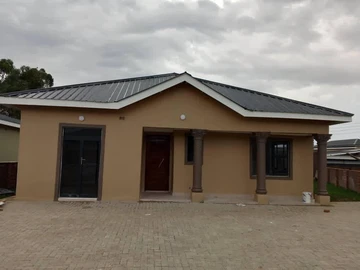 10 Unit Townhouse Complex