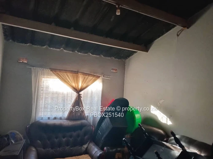 Kuwadzana 1 House for sale!