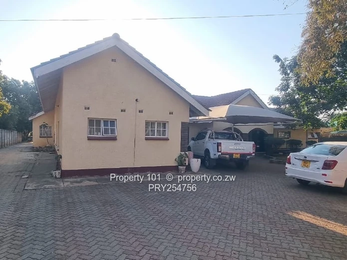 Forsale- Hot Property |A True Gem At An Incredible Price In Borrowdale West