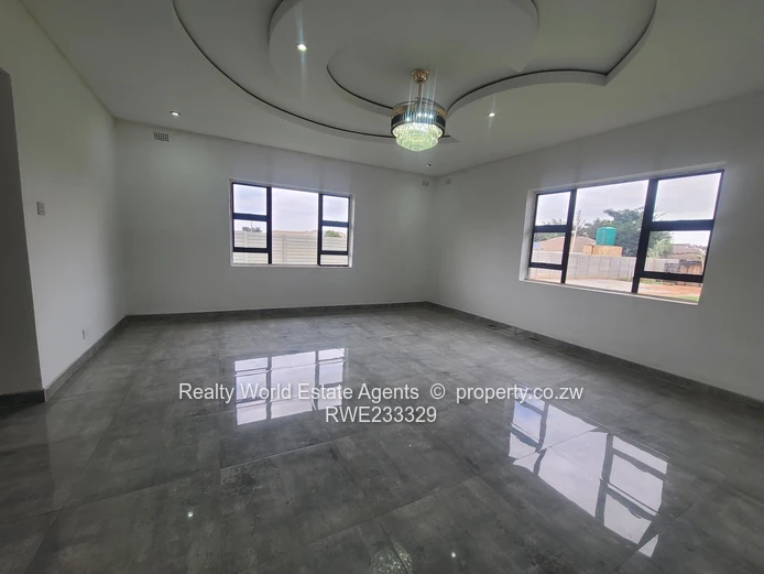 Exceptional 7-Bedroom Home with Agribusiness Potential – Ziko, Chitungwiza (Sole Mandate)