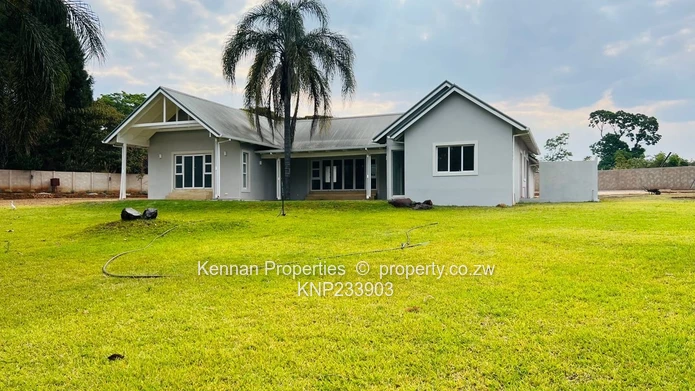 Modern New Build With Great Garden Space & Parking - Well Worth A Visit