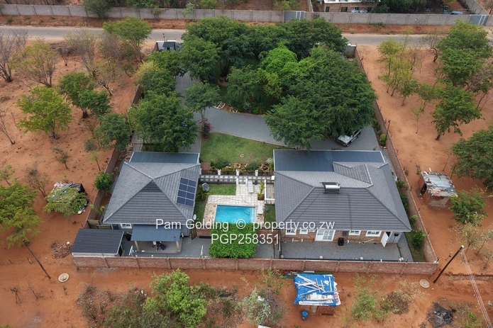 Victoria Falls 5 Bedroomed Property for Sale.